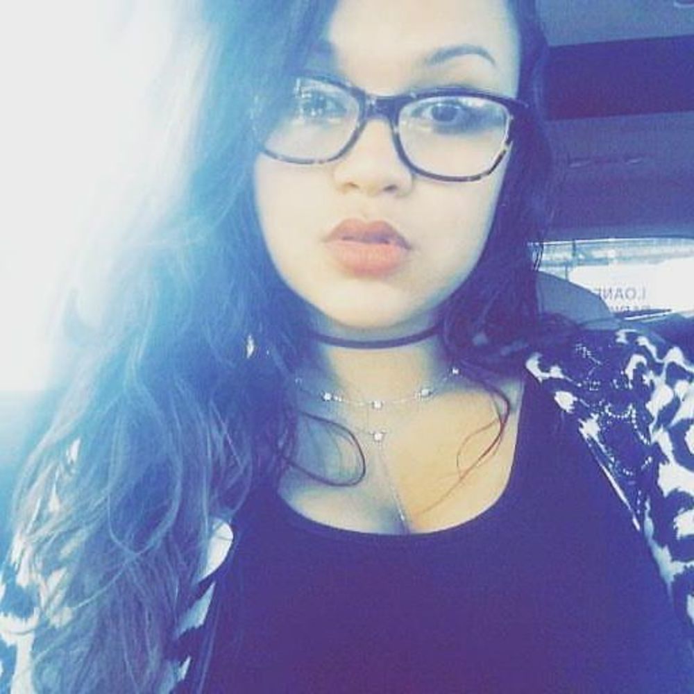 Meet your Posher, Naomy