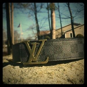 Louie Vuitton Belt