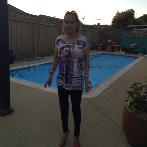 Meet your Posher, Mayline - Picture 1 of 1