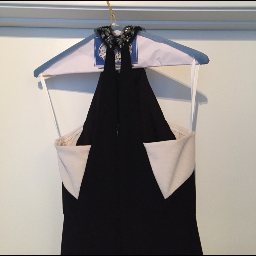 Gown - Picture 2 of 3
