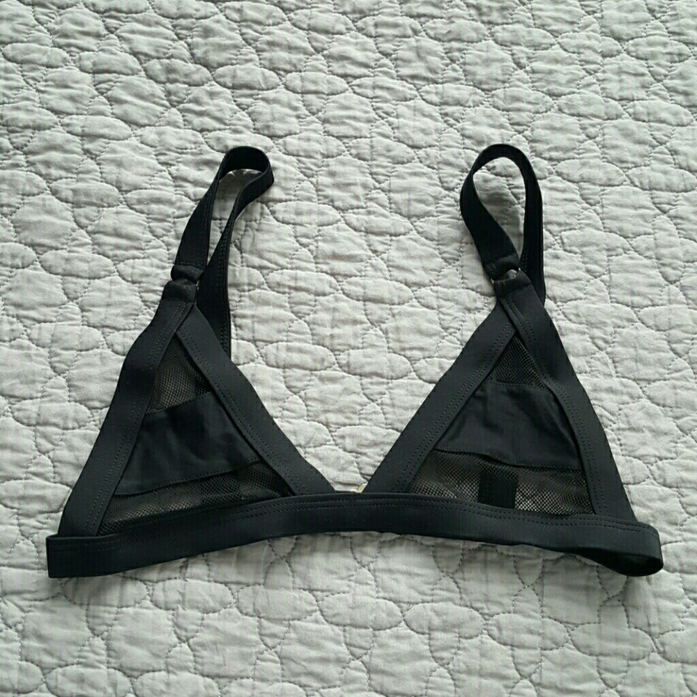Swimszn Black Malibu Bikini Top