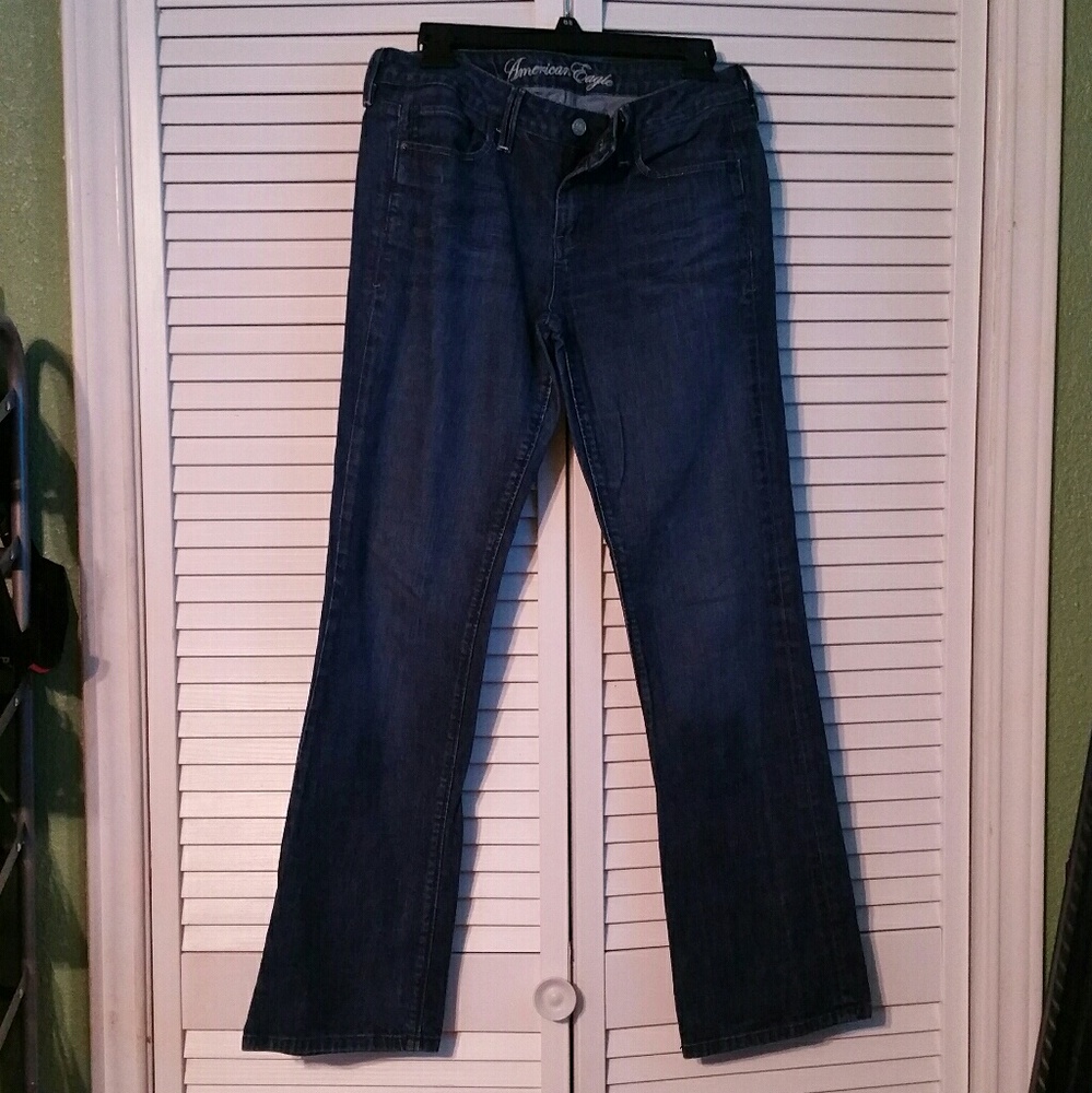 AMERICAN EAGLE OUTFITTERS JEANS SIZE 8