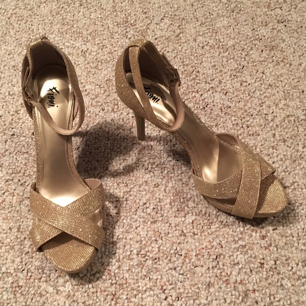 High heel sandals