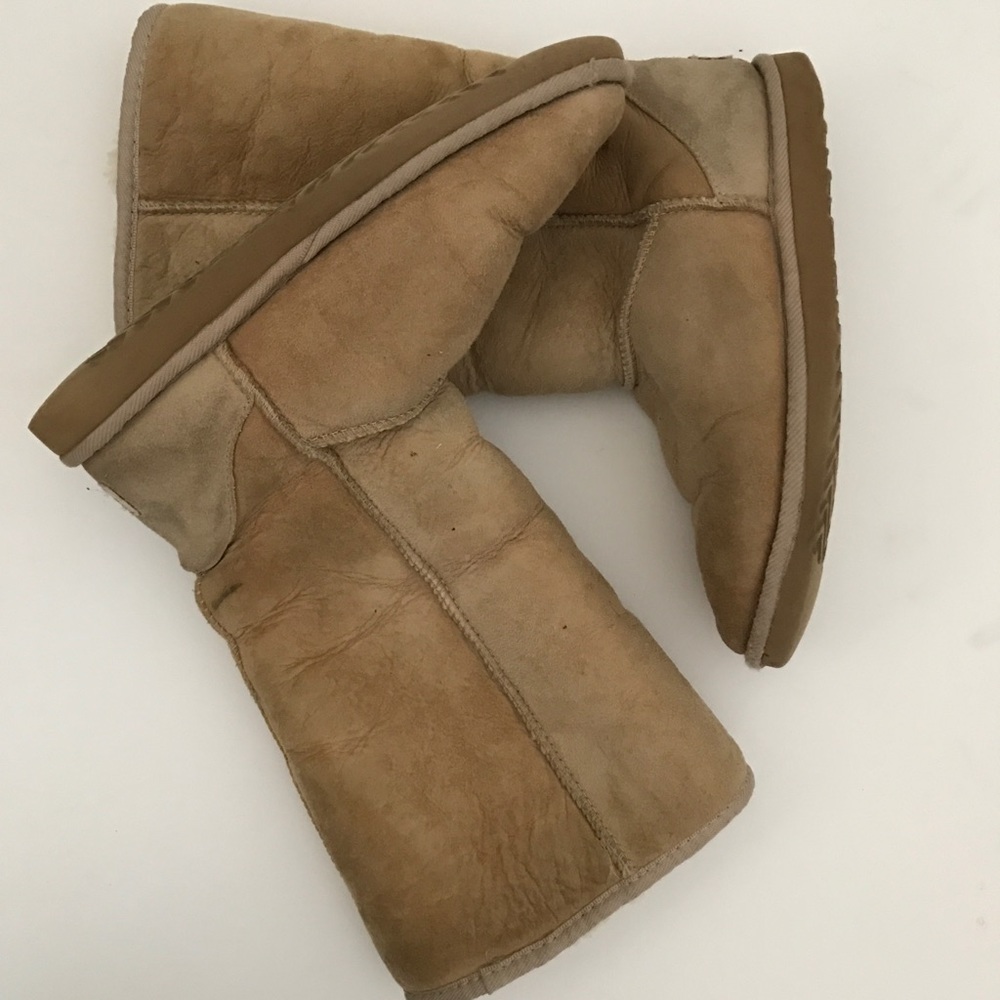 UGG Classic Tall Sand Boot // Fits Size 7-7.5