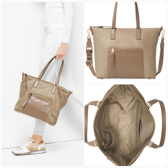 MICHAEL Michael Kors Handbags - 👛MICHAEL KORS ❌Price is Firm ❌ ARIANA TRAVEL BAG
