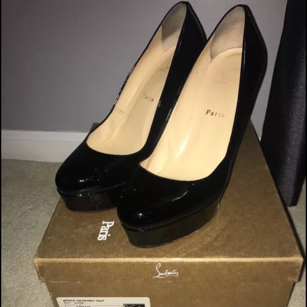 Authentic Christian Louboutin Bianca Size 40