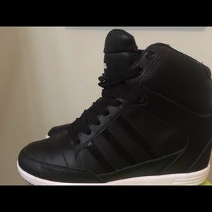 New women's size 8 black Adidas sneaker wedge