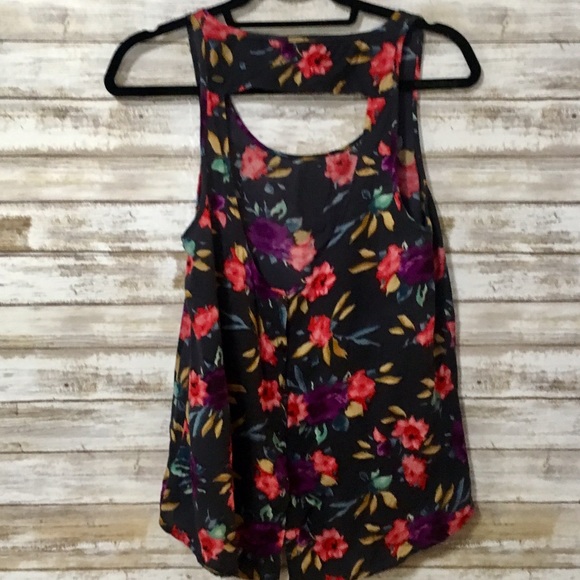 O'Neil Floral High Low Tank - Picture 3 of 3