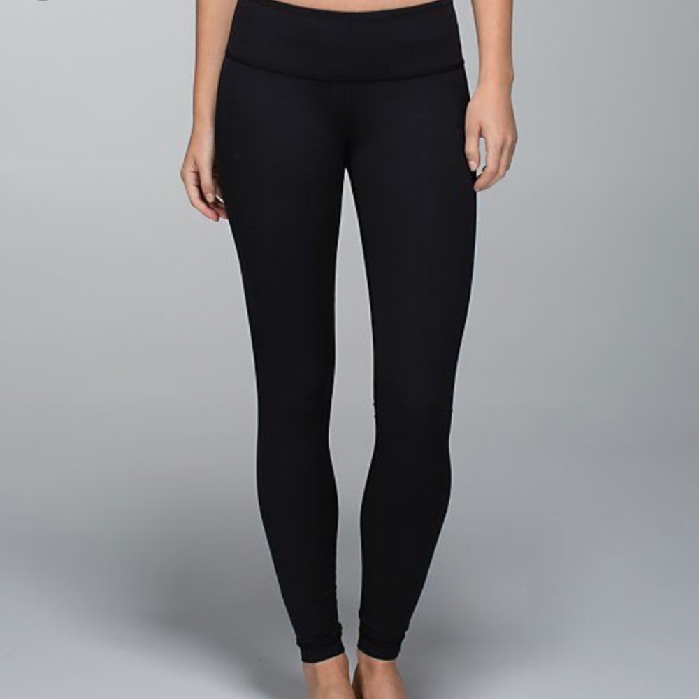 ISO... LOOKING FOR! 😜lululemon wunder unders