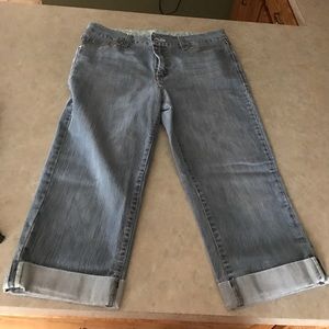 Capris size 16