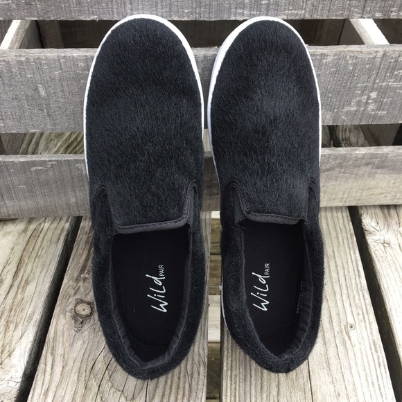 Wild Pair Black Fur Loafers! NEW! - Picture 3 of 8