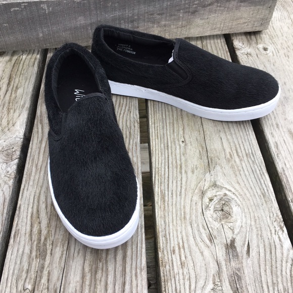 Wild Pair Black Fur Loafers! NEW! - Picture 4 of 8