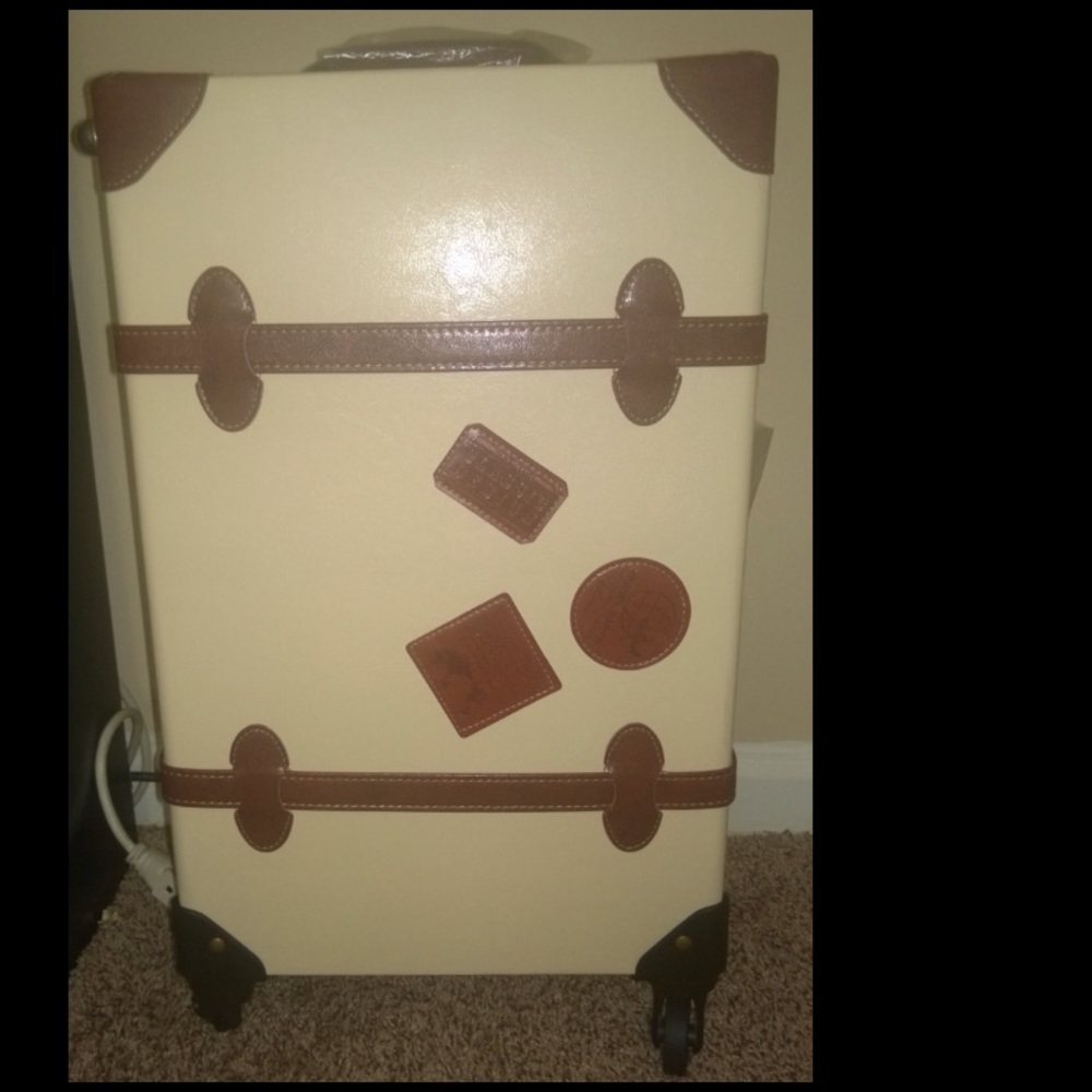 Vintage leather suitcase and carry on