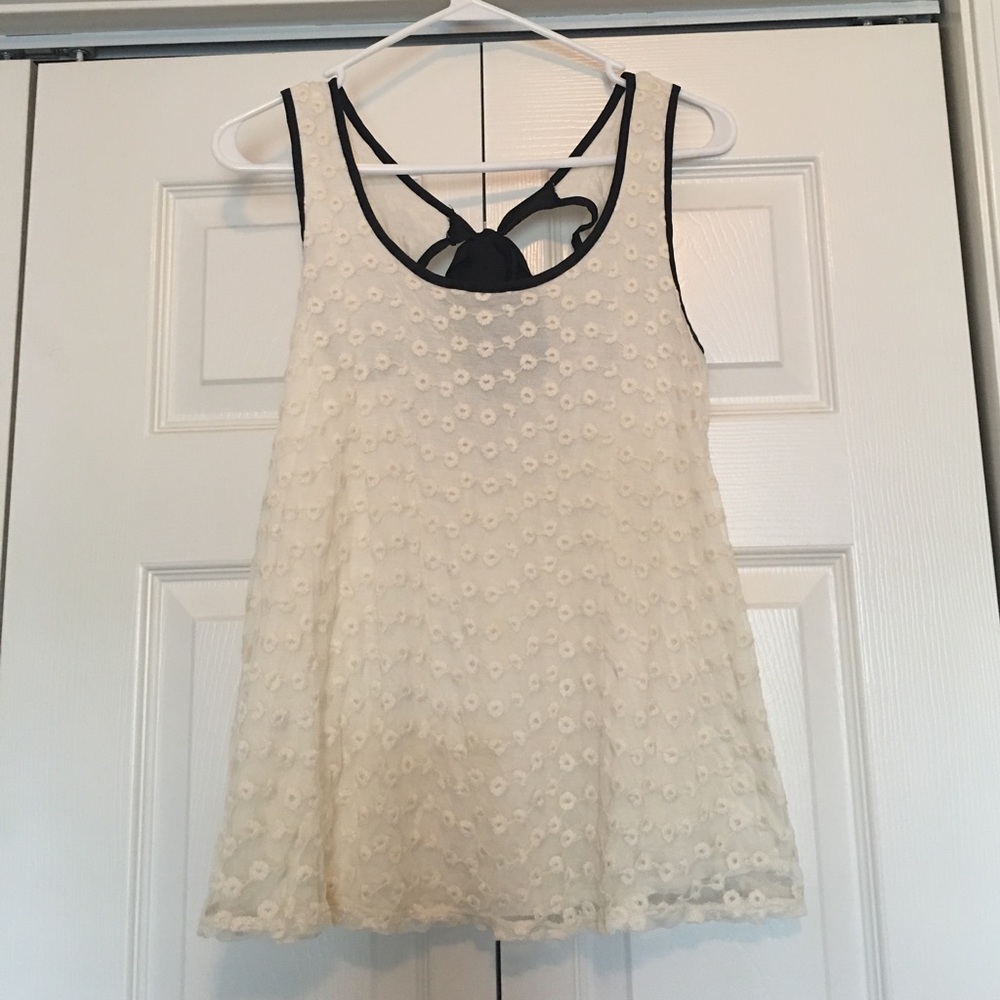 Feminine top with open back! MAKE ME AN OFFER