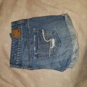 American Eagle shorts !