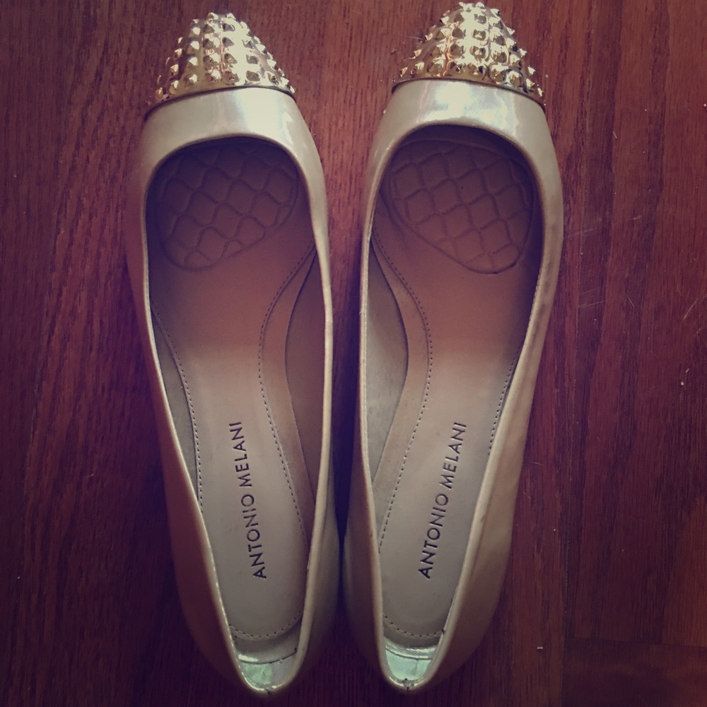Antonio Melani Flats