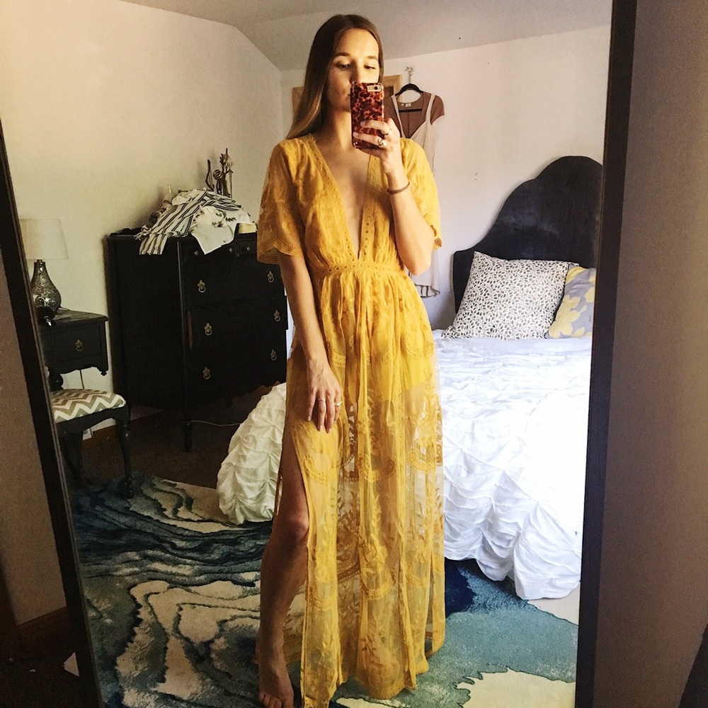 LAST ONE • Yellow Lace Maxi Dress - Picture 5 of 5