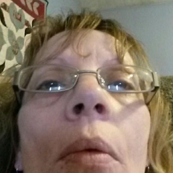 Meet your Posher, Sandy - Picture 1 of 1