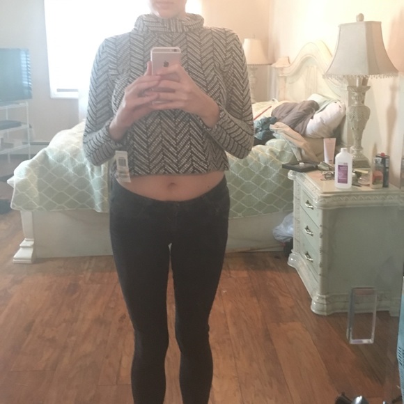 NWT Bar III sweater - Picture 2 of 2