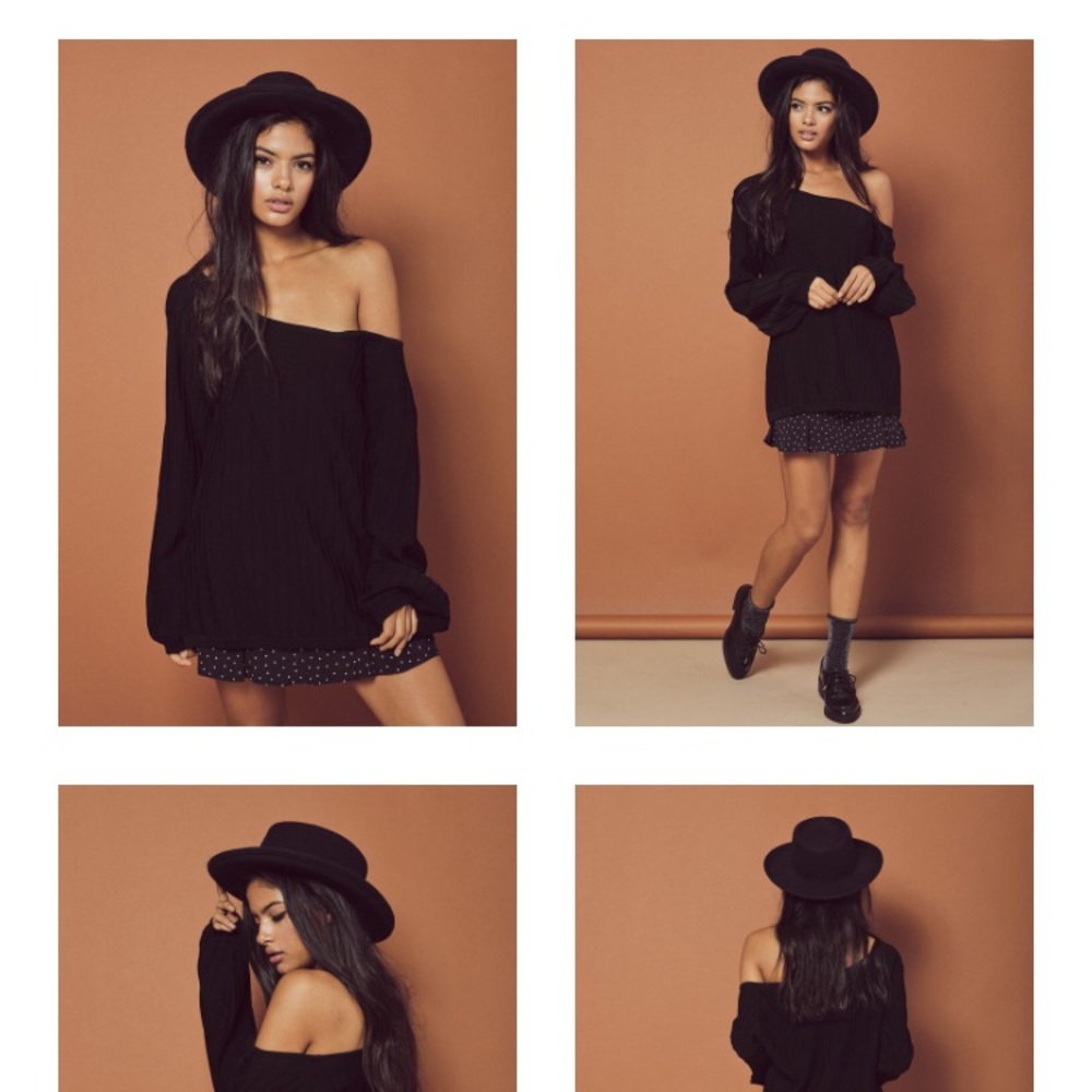 NWT for love and lemons Simone wide neck sweater