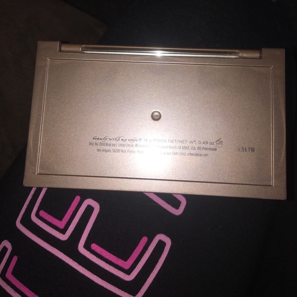 Urban decay Naked flushed palette - Picture 3 of 4