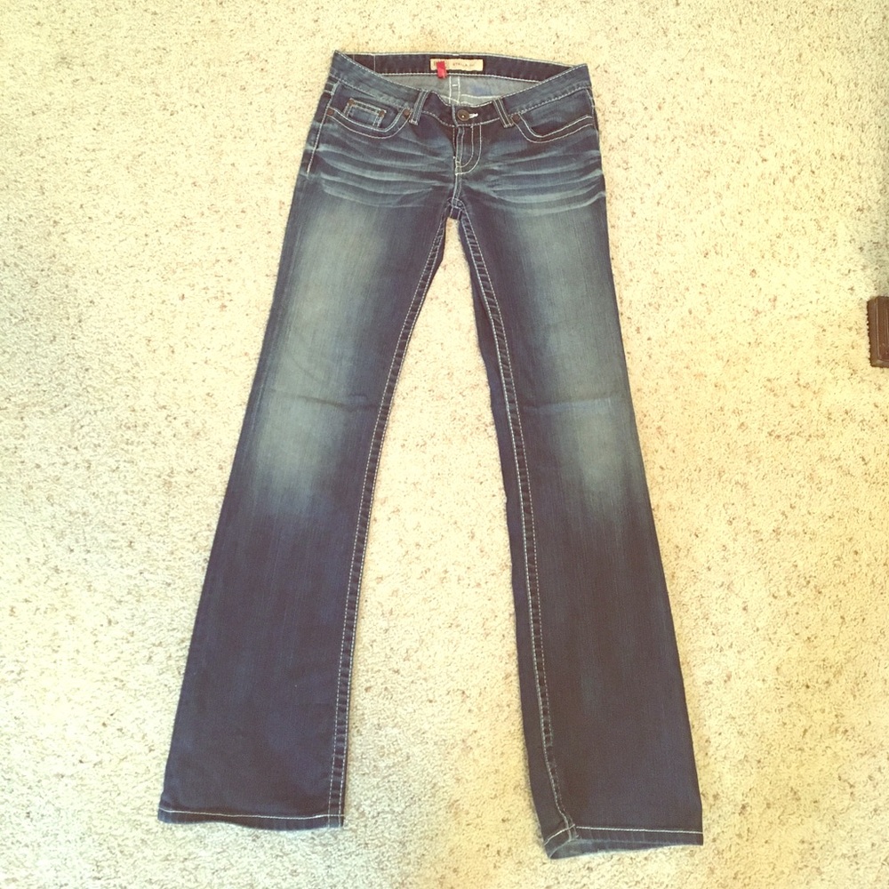 Buckle Jeans