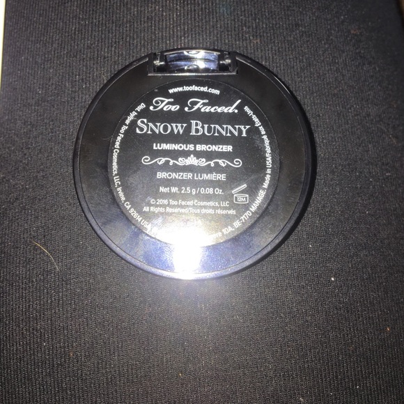 Too faced snow bunny bronzer--deluxe size - Picture 3 of 3