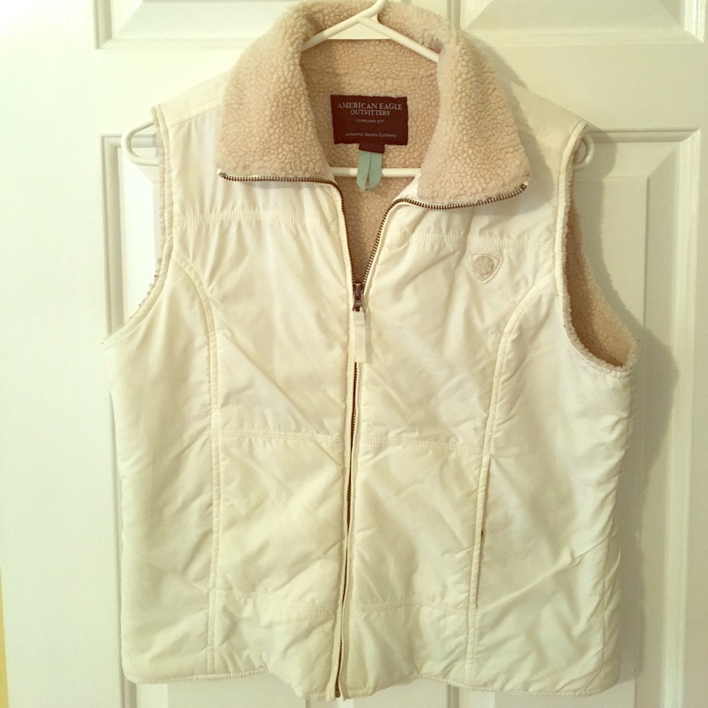 American Eagle vest