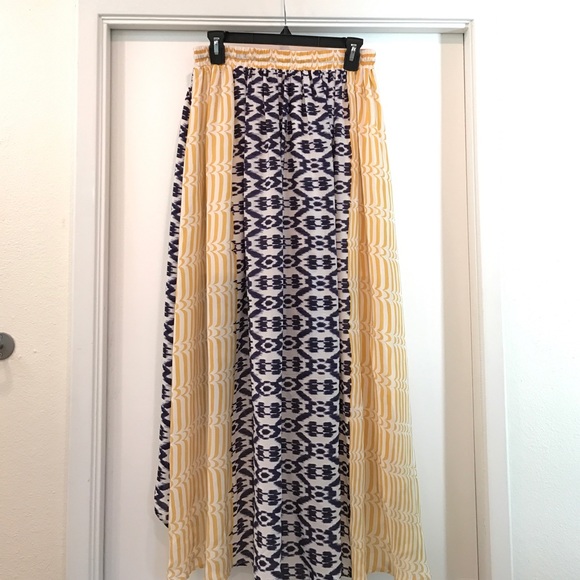 Gorgeous 100% Silk Skirt - Picture 3 of 4