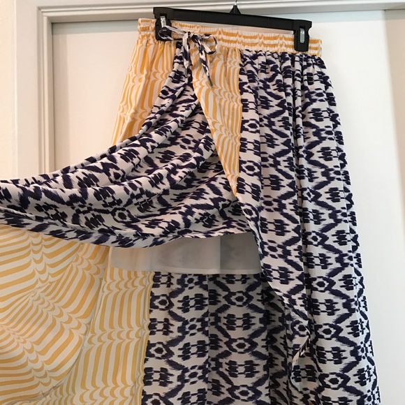 Gorgeous 100% Silk Skirt - Picture 4 of 4