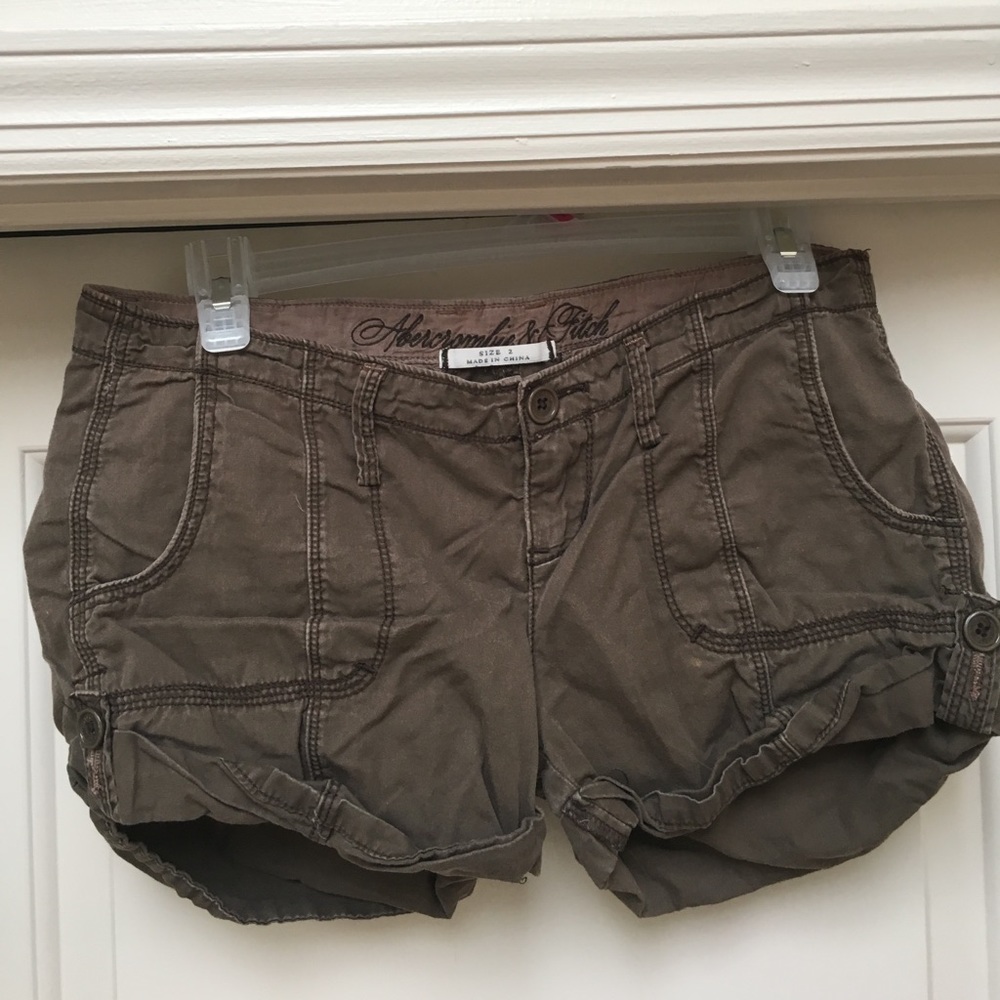 Brown Abercrombie & Fitch cargo shorts