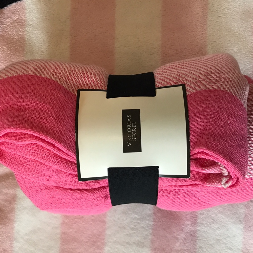 Victoria Secret Pink Blanket/Throw