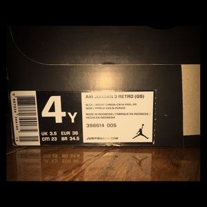 Air Jordan Retro Kids Size 4