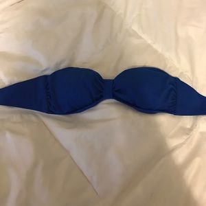 Blue strapless baiting suit top