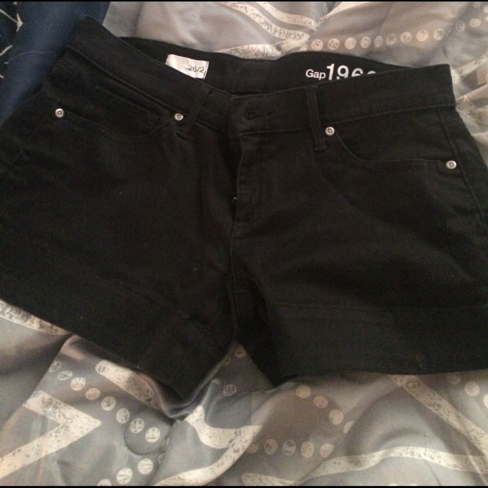 Gap black jean shorts