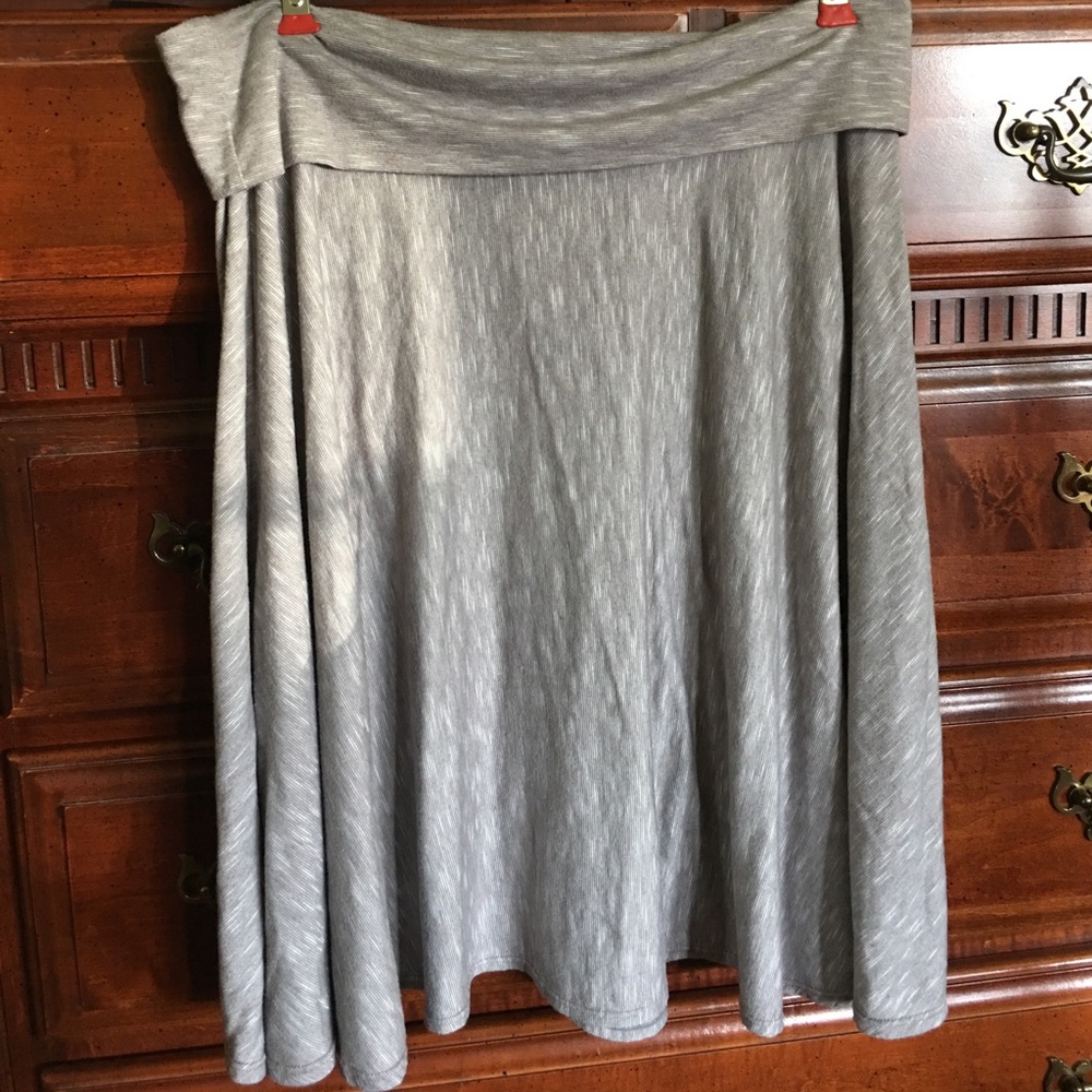 Max Studio Skater Skirt. M