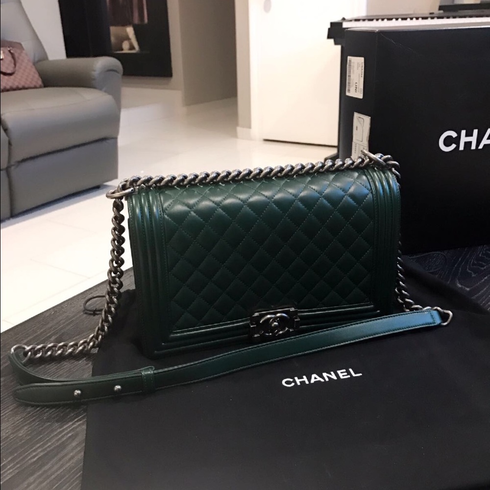 Chanel forest green leather purse - Picture 4 of 4
