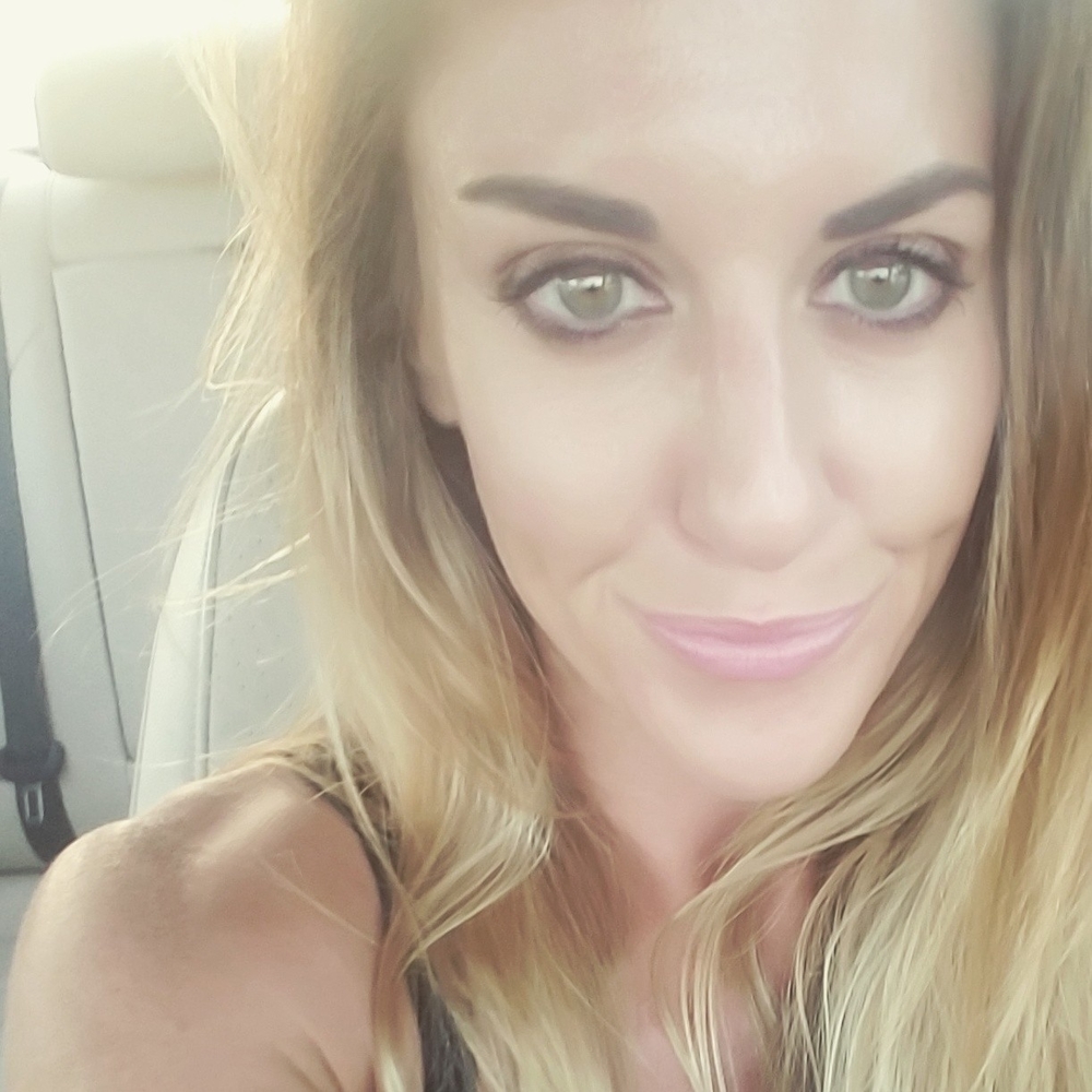 Meet your Posher, Eve