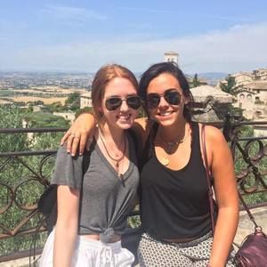 Meet your Posher, Caroline