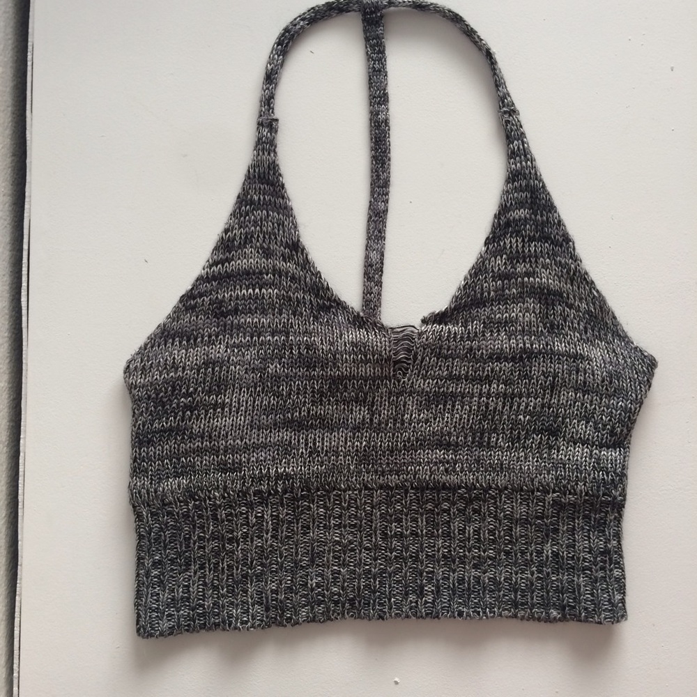 Gray Knitted Crop Top 🌸