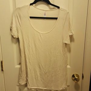 LuLaRoe Ribbed Cream Med. Classic T