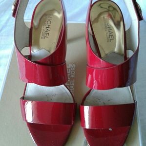 MY Red pumps