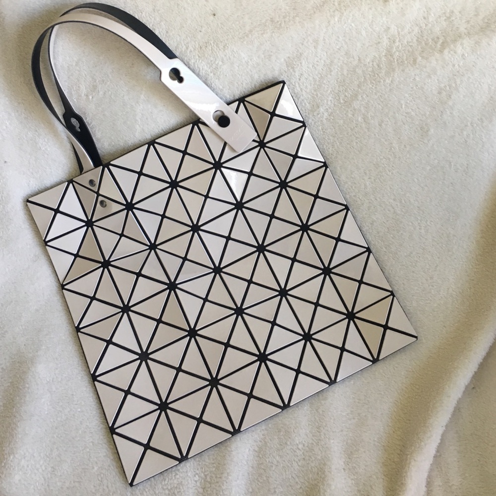 Baobao lucent basic tote, beige