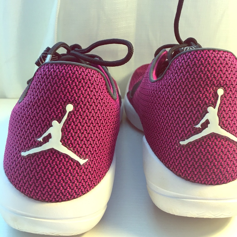 Pink eclipse running Jordans👟