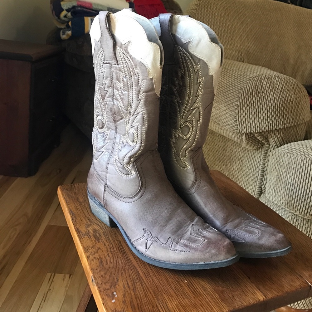 Coconuts Boots