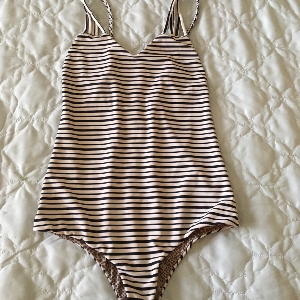 ❌SOLD❌        Acacia capetown classic