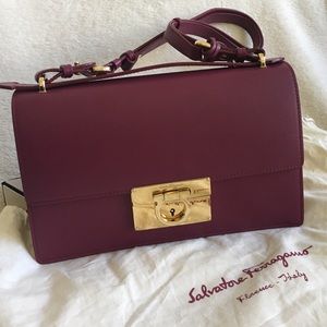 Salvatore Ferragamo Aileen top handle