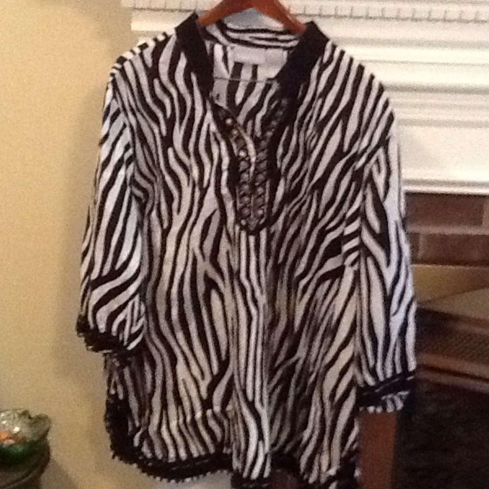 Liz & Me zebra print shirt