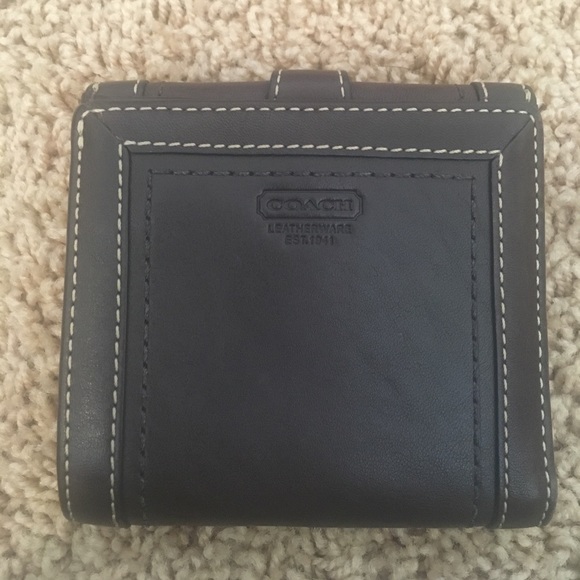 Coach brown leather purse + wallet - Picture 6 of 7