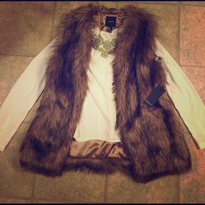NWT Med Long Tan Furry Vest!